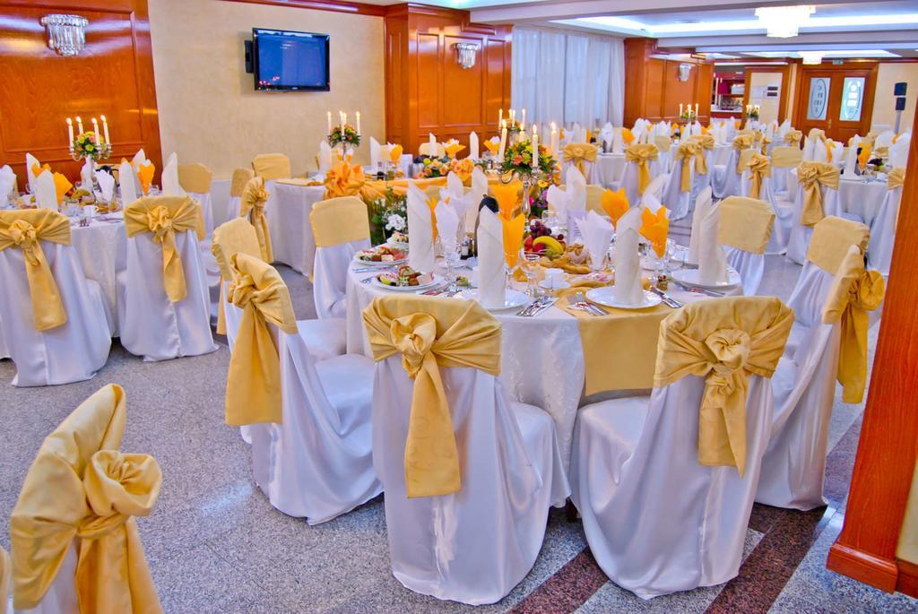 קריובה Hotel Emma Est מראה חיצוני תמונה