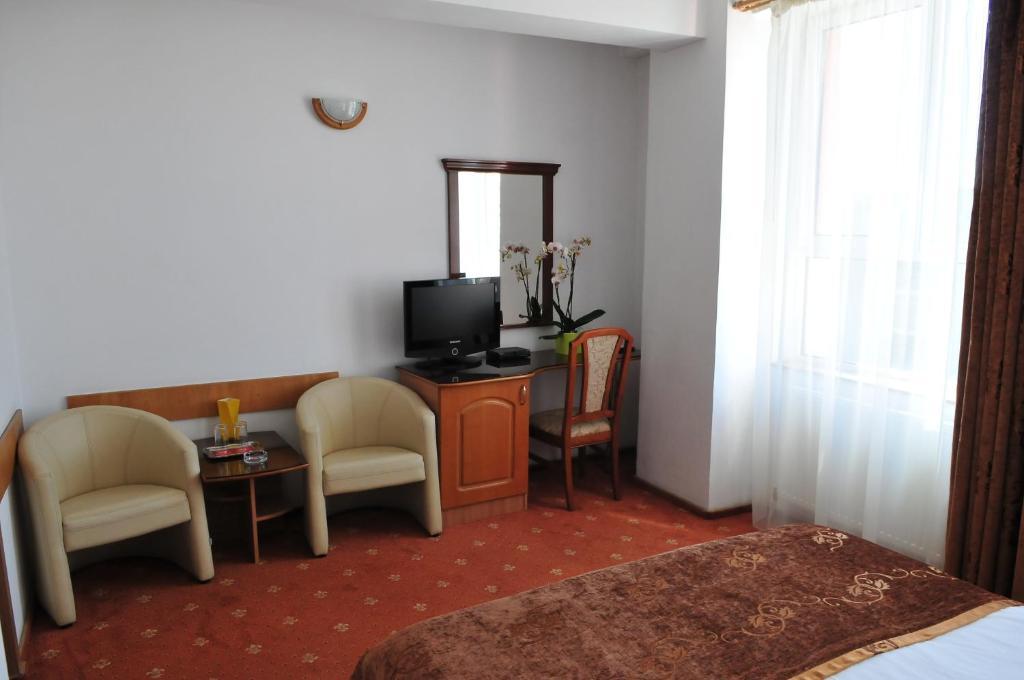 קריובה Hotel Emma Est מראה חיצוני תמונה